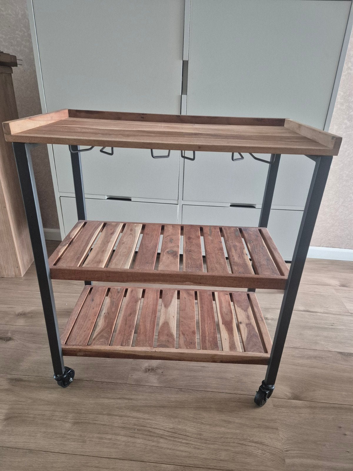 Coco Maison serveerwagen/bijzettafel van stevig teakhout, Huis en Inrichting, Ophalen of Verzenden, Gebruikt, Bruin, Hout
