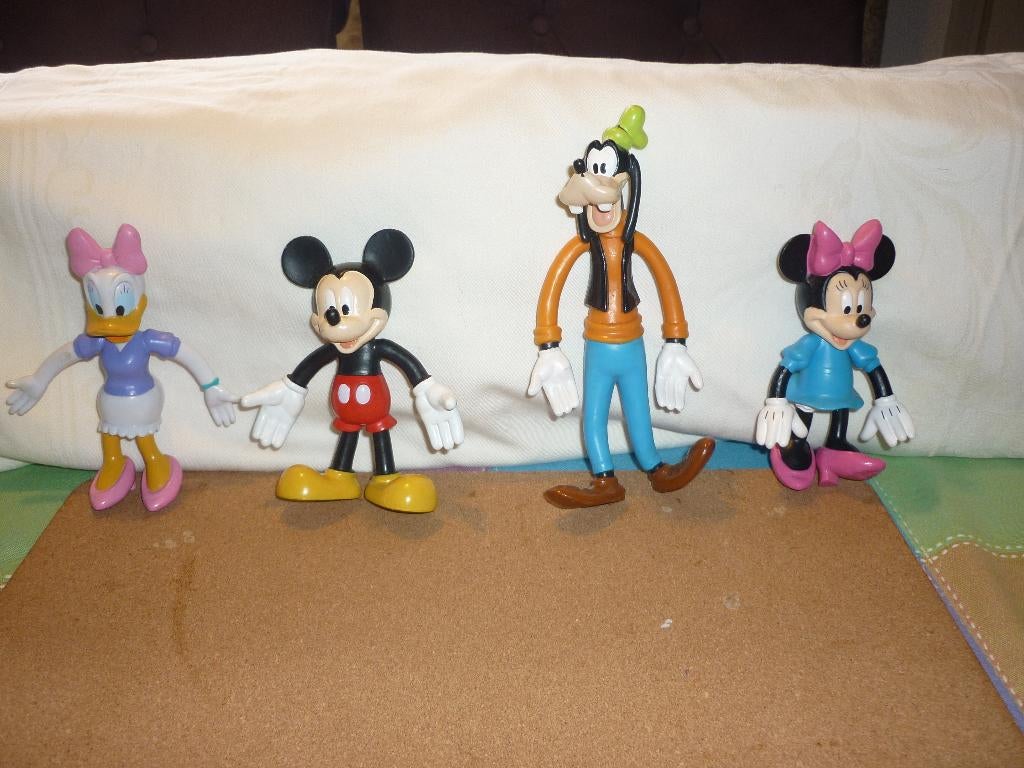 MICKEY EN MINNIE MOUSE , DONALD EN KATRIEN DUCK , GOOFY, Verzamelen, Ophalen of Verzenden, Zo goed als nieuw