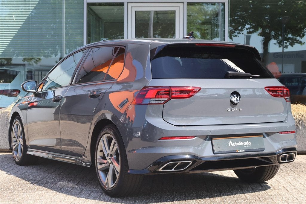 Volkswagen Golf 1.5 TSI R-LINE 130pk I Navi I Camera I Clima, Auto's, Volkswagen, Keurmerk '100% Onderhouden', 4 cilinders, Met garantie (alle)
