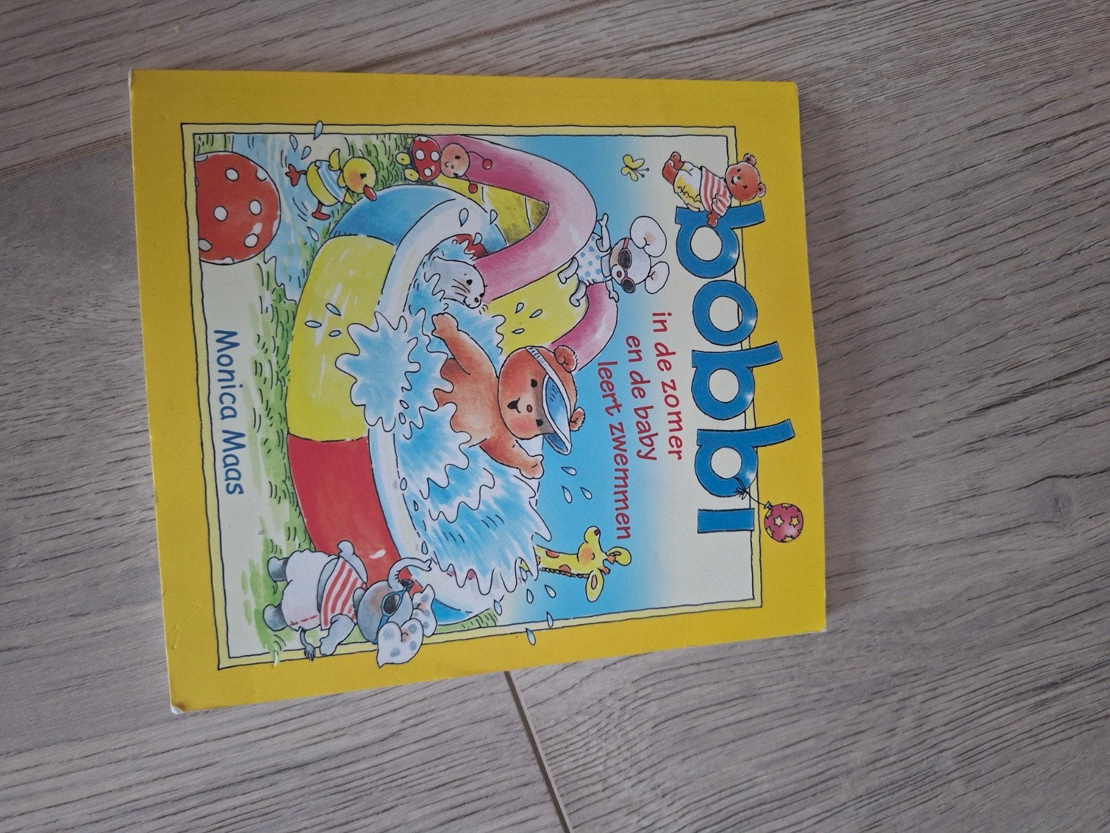 Bobbi in de zomer en de baby leert zwemmen, Ophalen, Gelezen