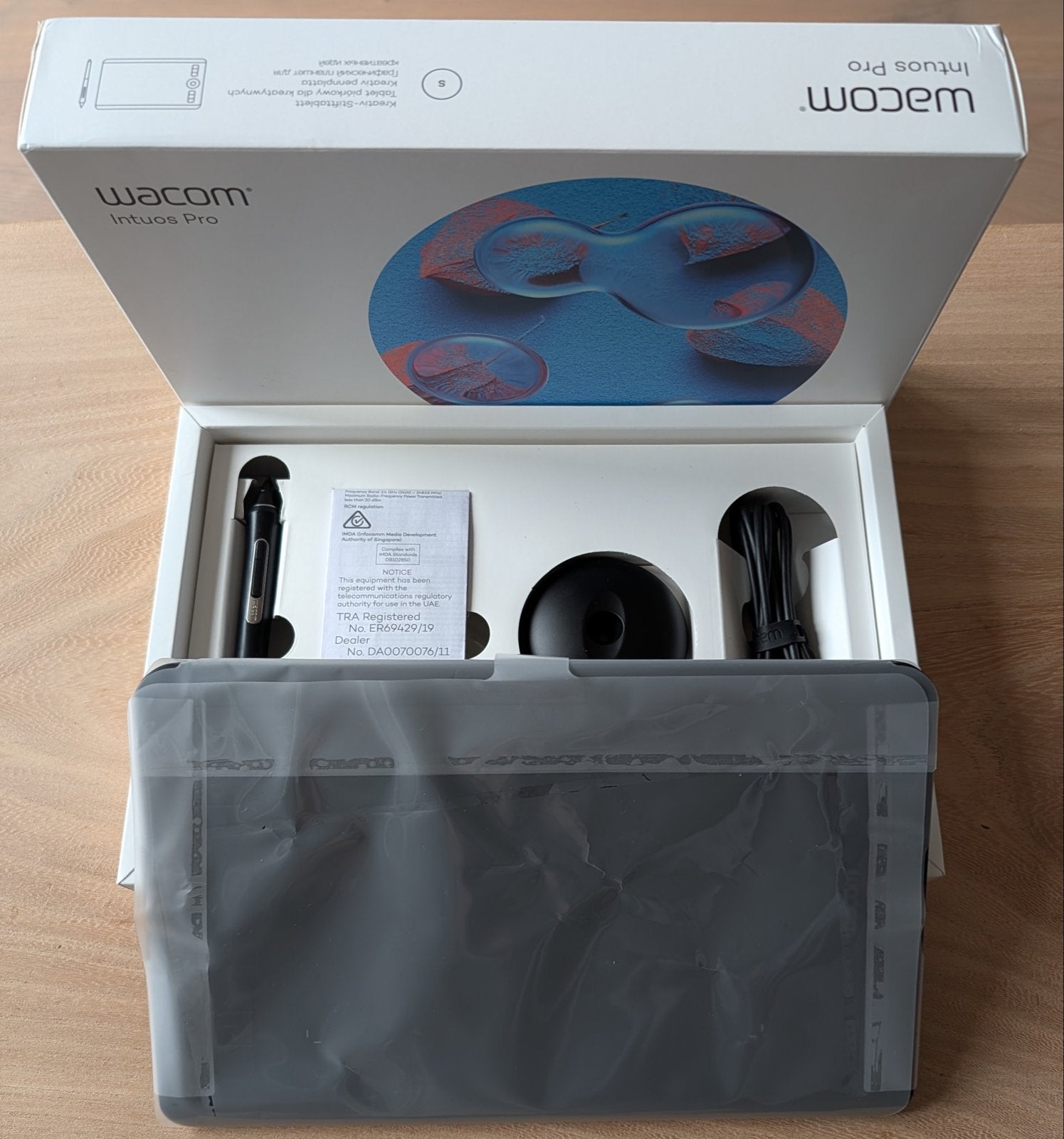Wacom Intuos Pro tekentablet (small), Computers en Software, Ophalen of Verzenden, Multi-touch, Gebruikt, Draadloos
