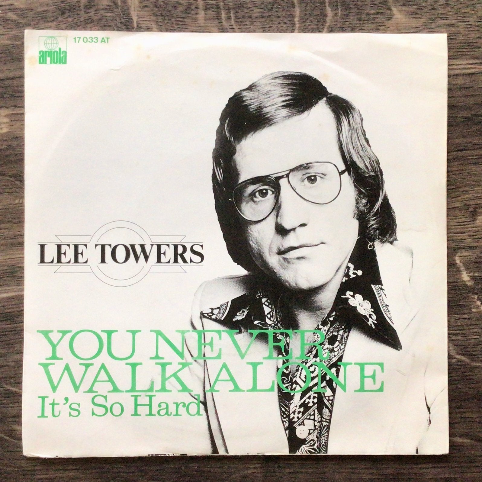 Lee Towers - You never walk alone, Ophalen of Verzenden, Zo goed als nieuw, Pop