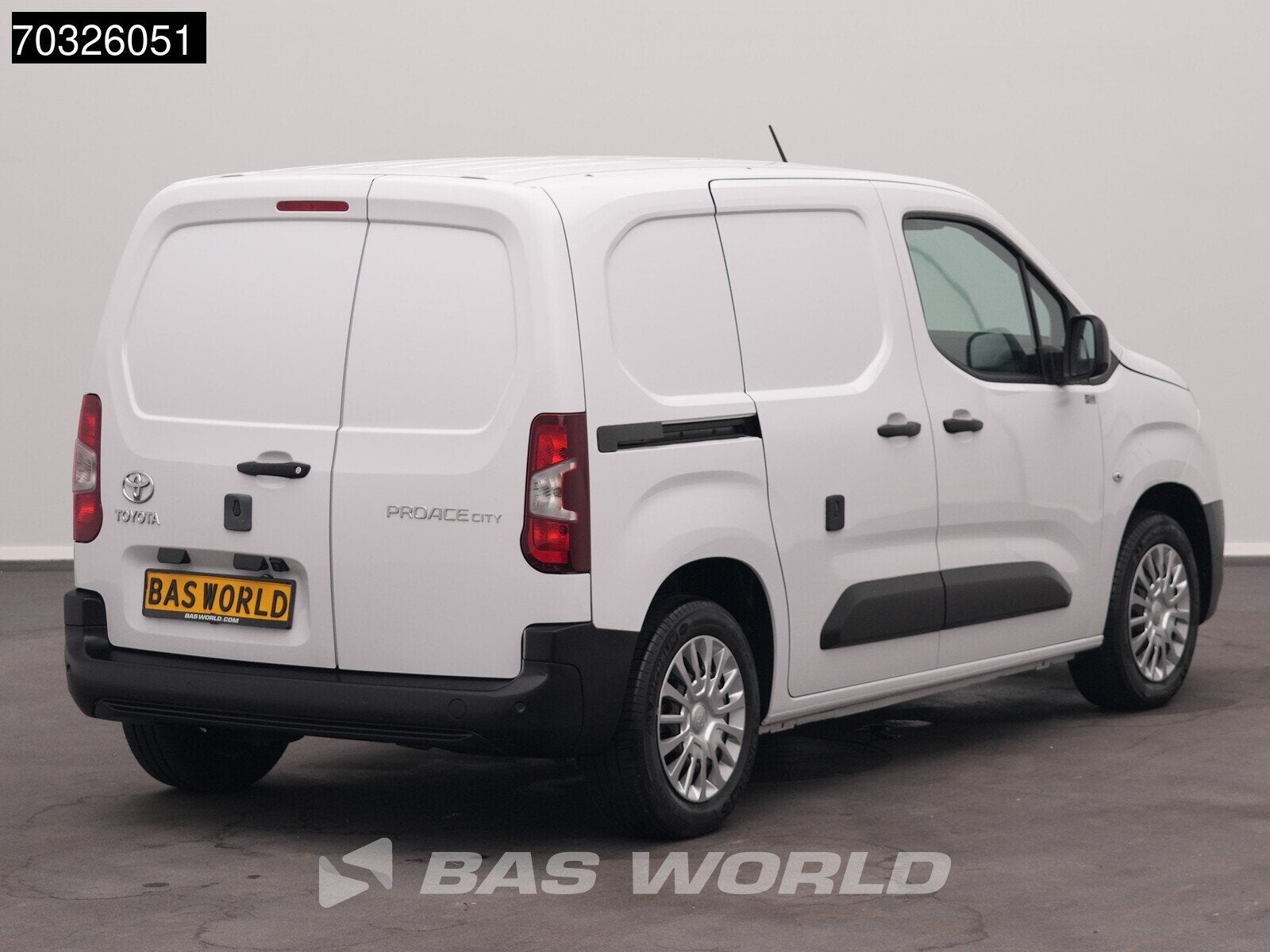 Toyota ProAce City 110pk Benzine L1H1 Navi Airco Cruise Came, Stof, Gebruikt, Wit, Handgeschakeld