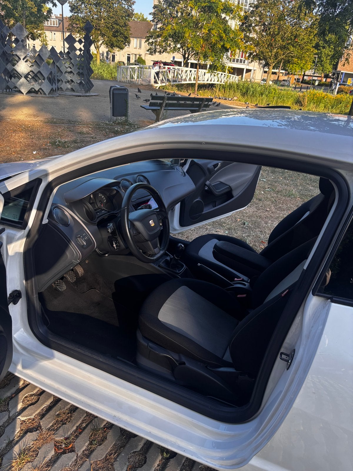 Seat Ibiza 1.2 TDI 55KW Ecomotive 2012 Wit, Auto's, Seat, Voorwielaandrijving, 74 pk, 1199 cc, 96 €/maand