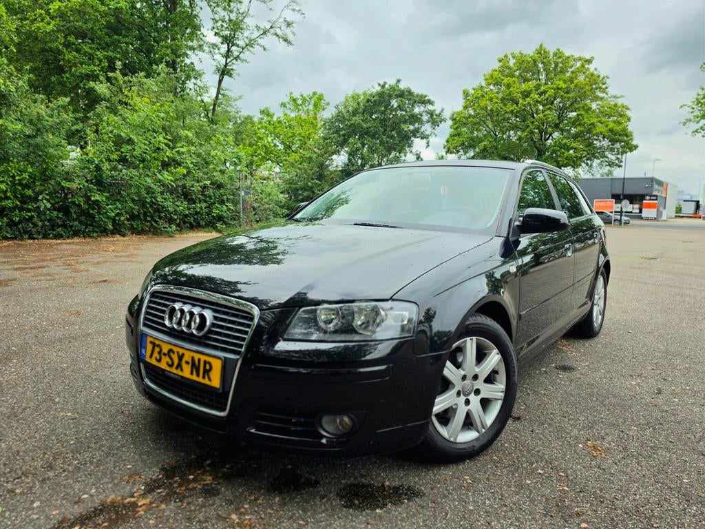 Audi A3 2.0 Sportback AUTOMAAT GROTE BEURT Climatronic, Auto's, Euro 5, Stof, Zwart, 4 cilinders