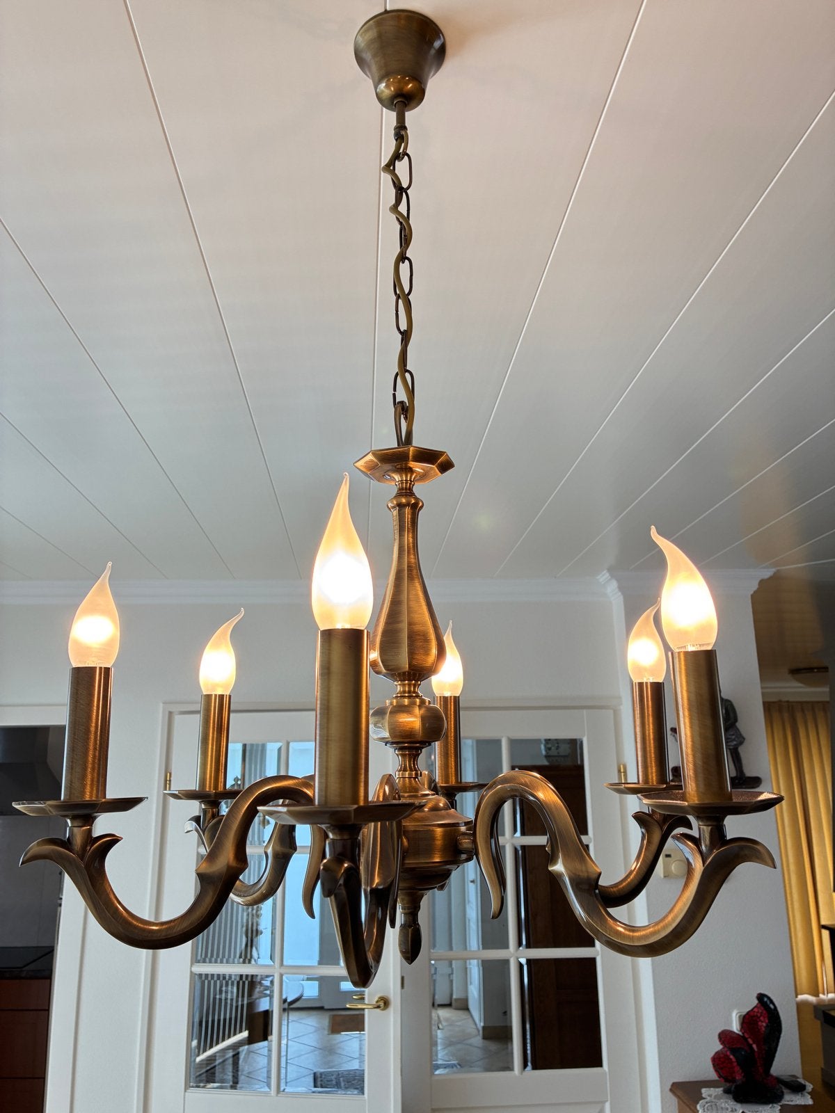 Klassieke messing-kleurite kroonluchter met 6 armen, Huis en Inrichting, Lampen | Kroonluchters, Ophalen, Zo goed als nieuw, Metaal