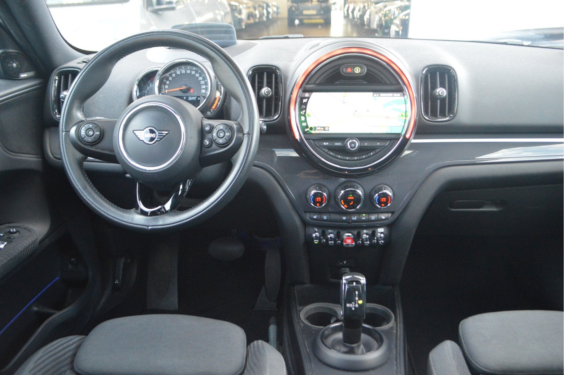 MINI Countryman Cooper Chili Automaat / Panoramadak / Head-u, Auto's, 136 pk, Gebruikt, Countryman, Leder en Stof