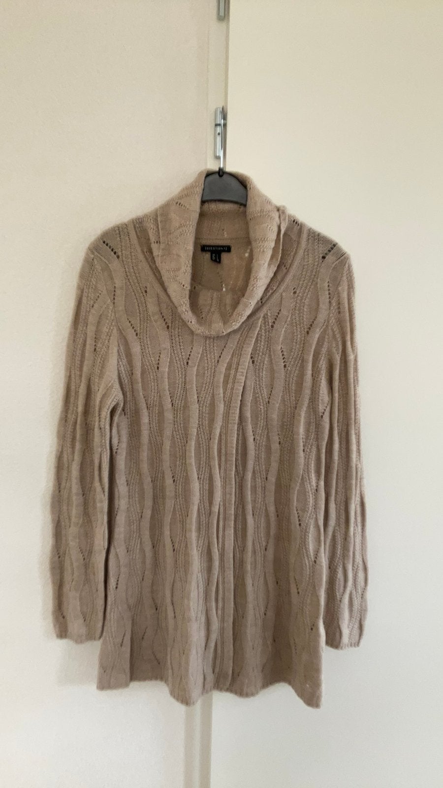 Question trui! Maat L, Ophalen of Verzenden, Zo goed als nieuw, Maat 42/44 (L), Beige