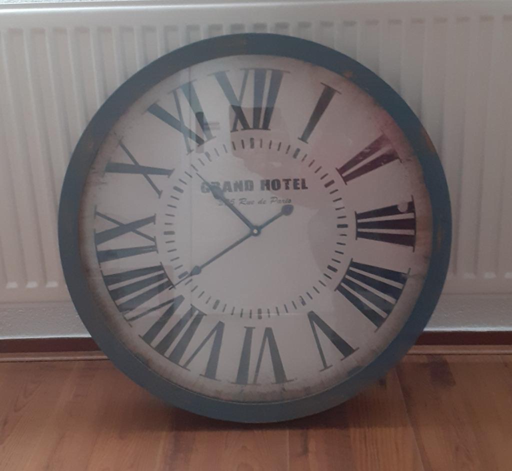 Grote Wandklok "Grand Hotel" - 58 cm, Huis en Inrichting, Ophalen, Gebruikt, Analoog, Wandklok