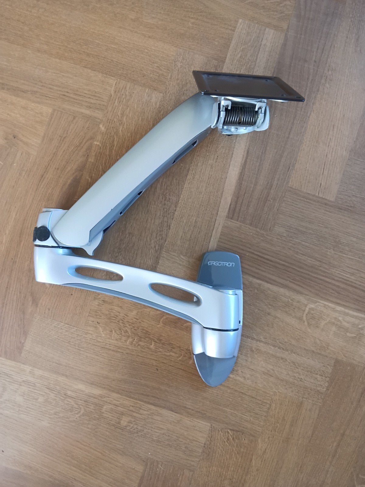 Ergotron monitorarm voor ergonomische werkplek, Computers en Software, Monitoren, Ophalen of Verzenden, Gebruikt