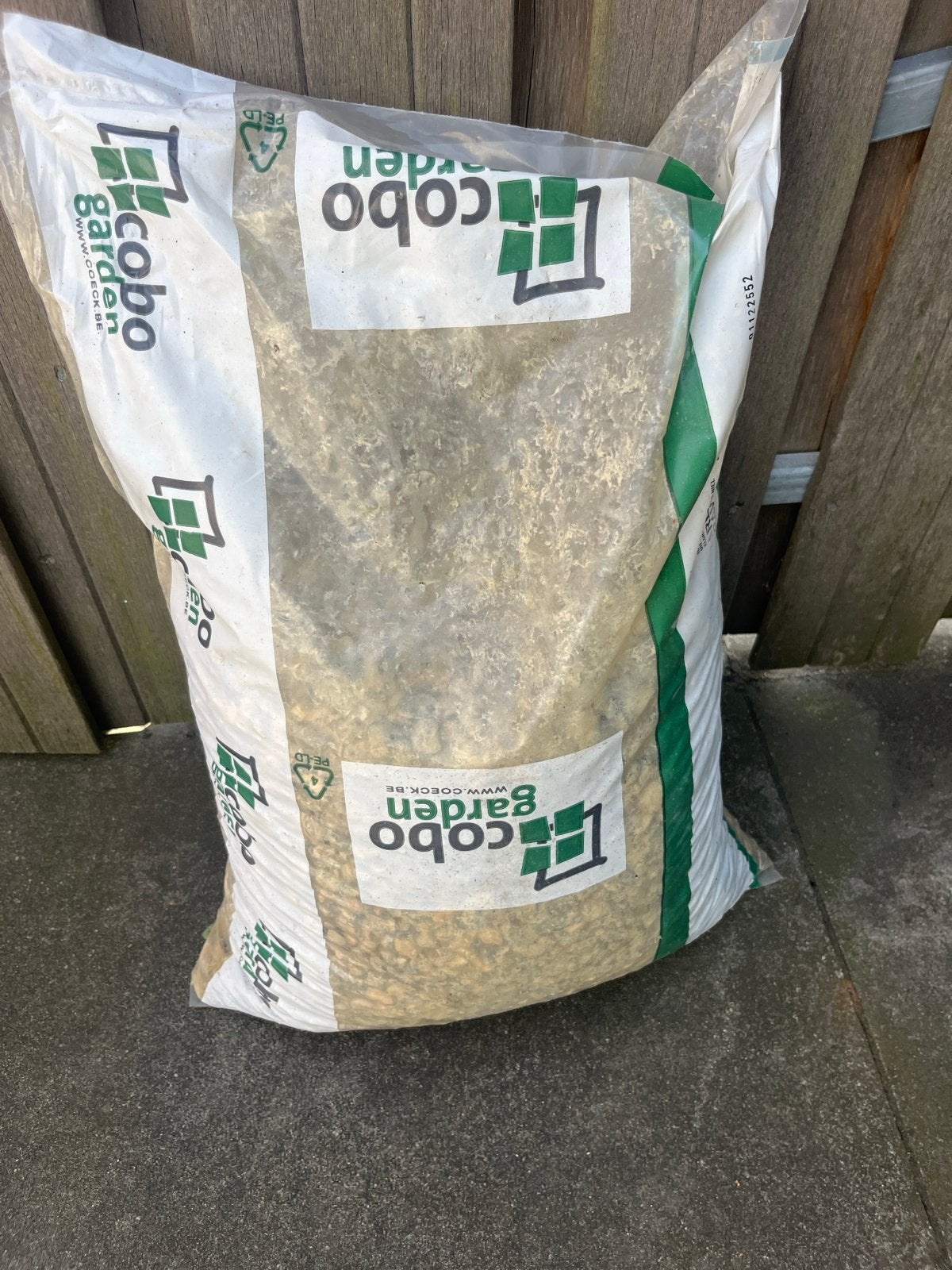 Gratis af te halen: Zak grind (Cobo Garden), Tuin en Terras, Zand, Ophalen, Nieuw, Overige typen