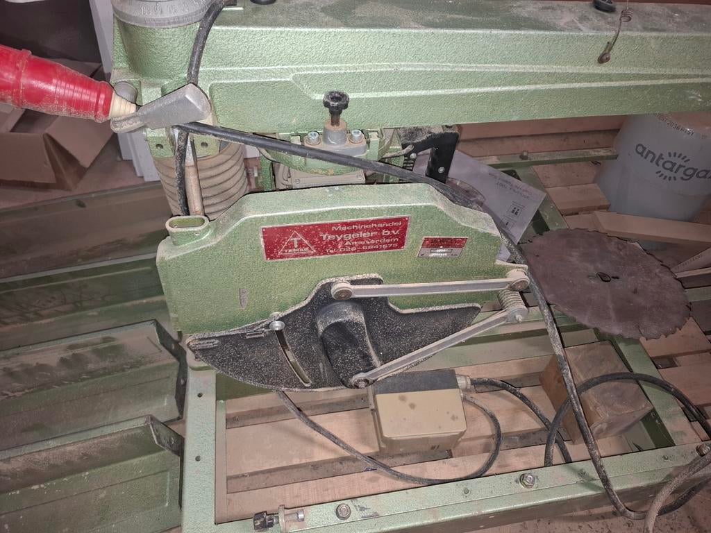 Dewalt radiaalzaag, Ophalen
