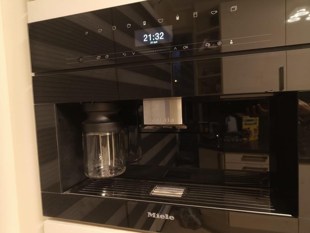 Miele Inbouw Koffiemachine CVA 7440 – Zeer nette staat, Ophalen, Afneembaar waterreservoir, 10 kopjes of meer, Koffiemachine