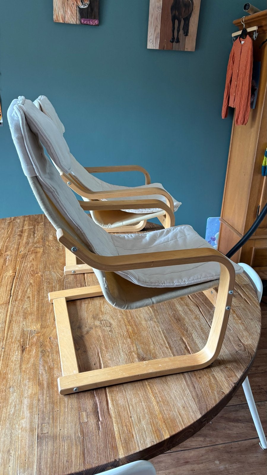 Twee Ikea Poang kinderstoelen, Kinderen en Baby's, Kinderkamer | Tafels en Stoelen, Ophalen, Gebruikt, Stoel(en)