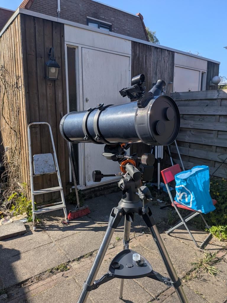 Celestron astromaster 130 met logic drive en optiek, Ophalen, Gebruikt, 80 tot 200 mm, Met statief