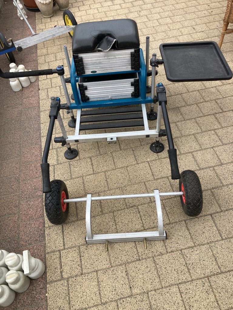 Te Koop RIVE Vis Kist  25 mm poten, Watersport en Boten, Hengelsport | Witvissen, Ophalen, Gebruikt, Overige typen