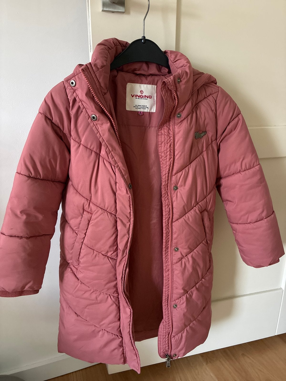 Vingino winterjas maat 128 roze, Ophalen of Verzenden, Gebruikt, Meisje, Jas