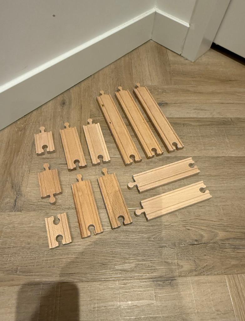 ZGAN 12x Brio houten trein rechte spoor delen 33341 set lang, Ophalen of Verzenden, Zo goed als nieuw