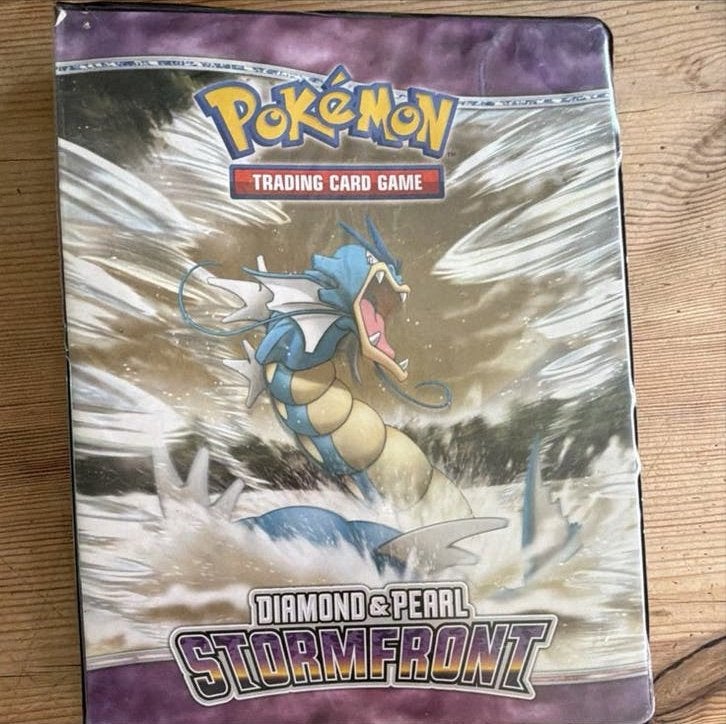 Pokémon kaarten verzameling in map - Diamond & Pearl, Ophalen of Verzenden, Gebruikt, Meerdere kaarten