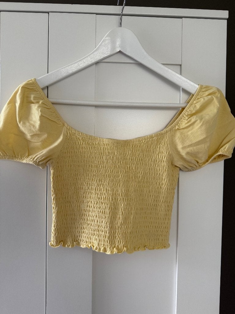 Hollister gele on/off the shoulder top maat S (nieuw), Geel, Nieuw, Ophalen of Verzenden, Korte mouw