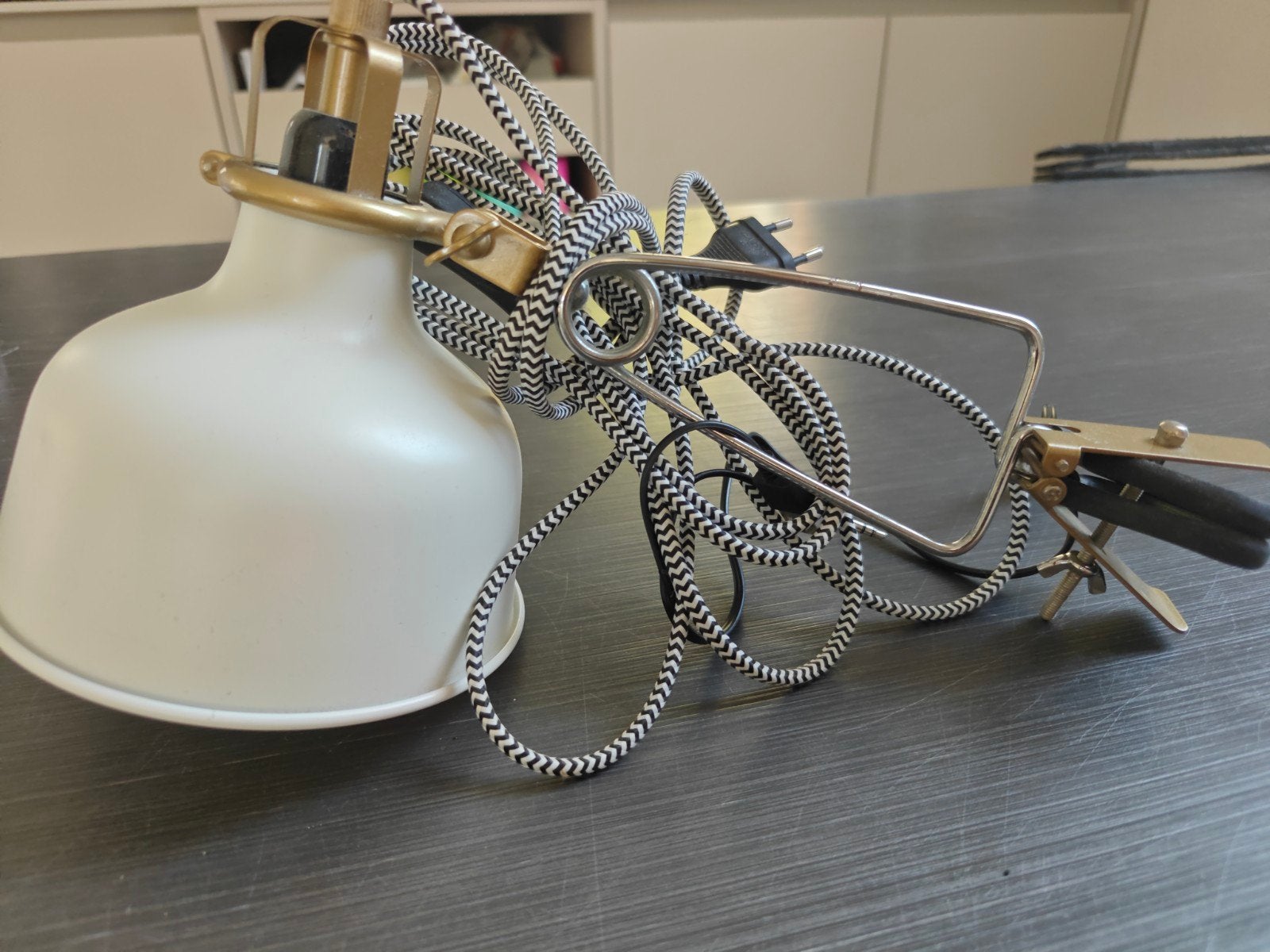 IKEA Ranarp Klemlamp - Wit met Zwart/Wit Snoer, Ophalen, Gebruikt, Modern, Industrieel
