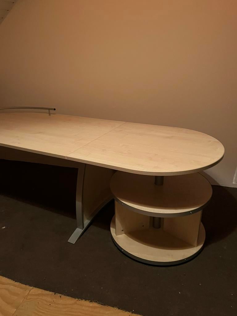 Bureau, Ophalen, Zo goed als nieuw
