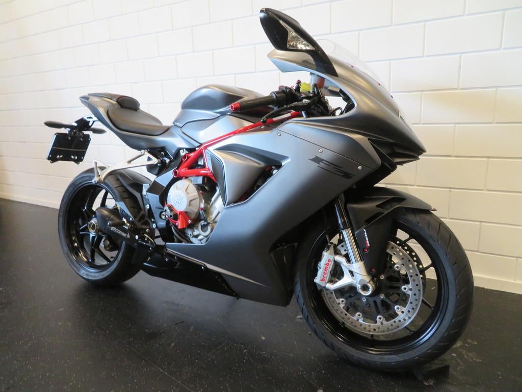 MV Agusta F 3 675 F3 TITANIUM GREY SPORTDEMPE (bj 2015), Motoren, Motoren | MV Agusta, 675 cc, Bedrijf, Super Sport