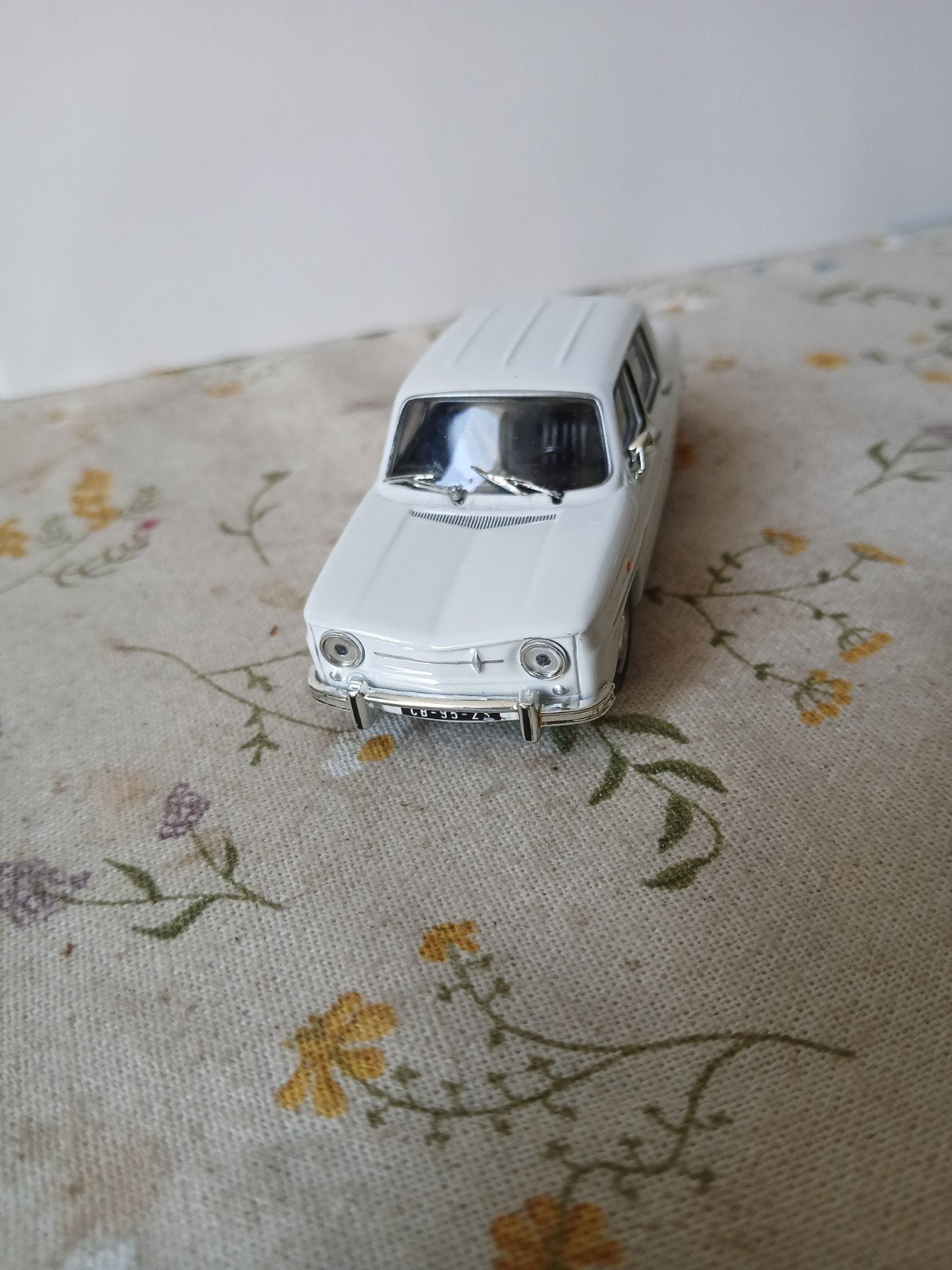 Renault 8., Hobby en Vrije tijd, Modelauto's | 1:43, Zo goed als nieuw, Auto, Overige merken, Ophalen of Verzenden