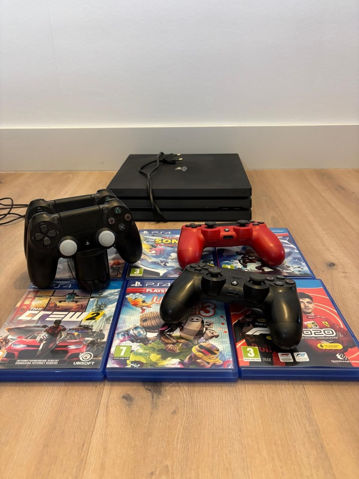 PlayStation 4 Pro met 4 controllers en 6 spellen, Ophalen of Verzenden, Pro, Met 3 controllers of meer, Gebruikt