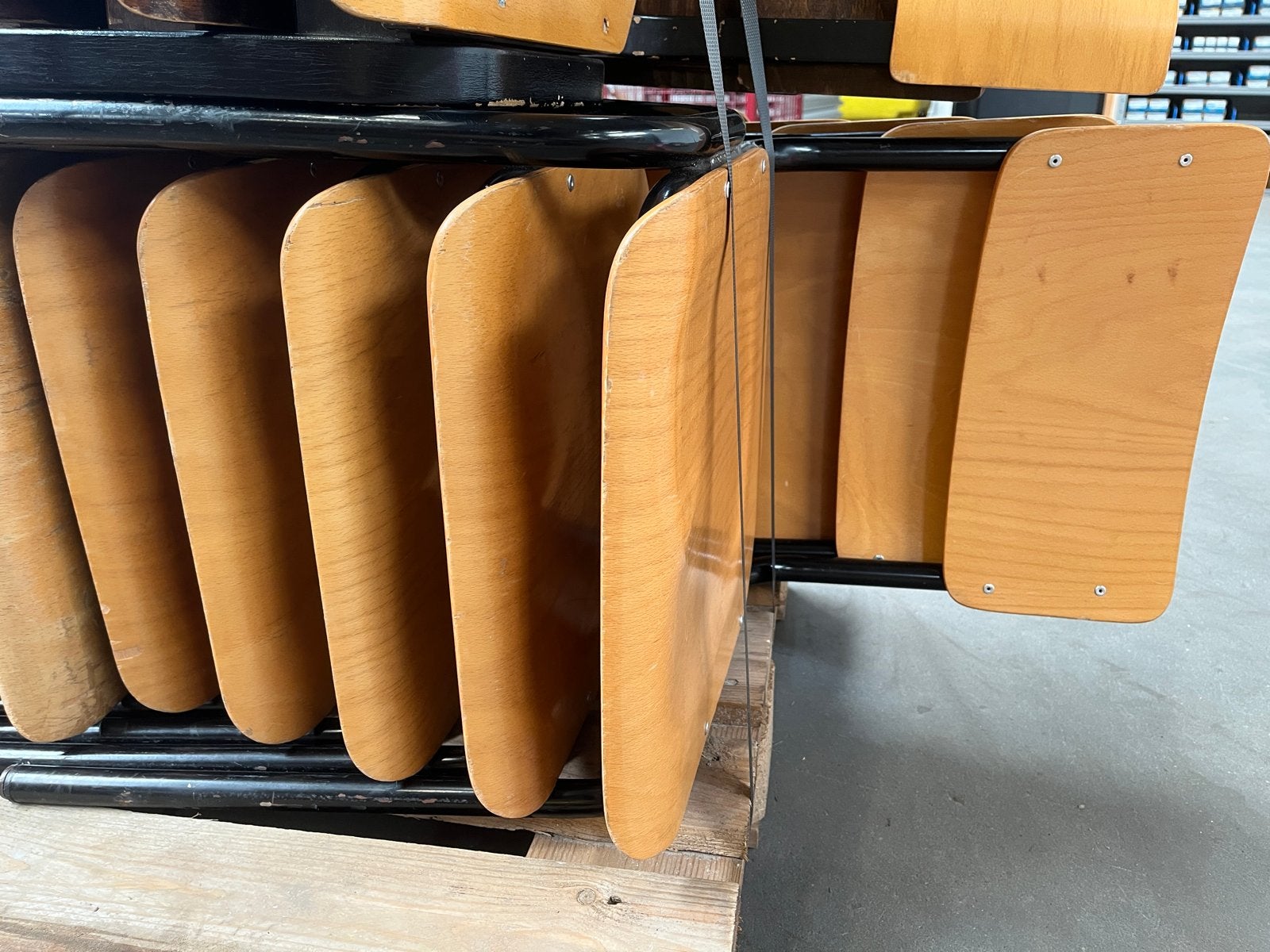 34 Kantinestoelen - Gebruikt maar in goede staat, Ophalen, Gebruikt, Overige kleuren, Vijf, Zes of meer stoelen