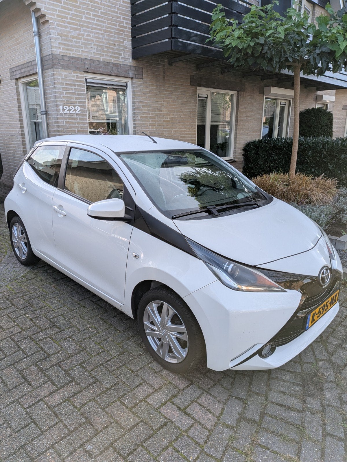Toyota Aygo 1.0 Vvt-i 69pk 5D 2017 Wit (uitmuntende staat), Voorwielaandrijving, 4 stoelen, Wit, 24 km/l