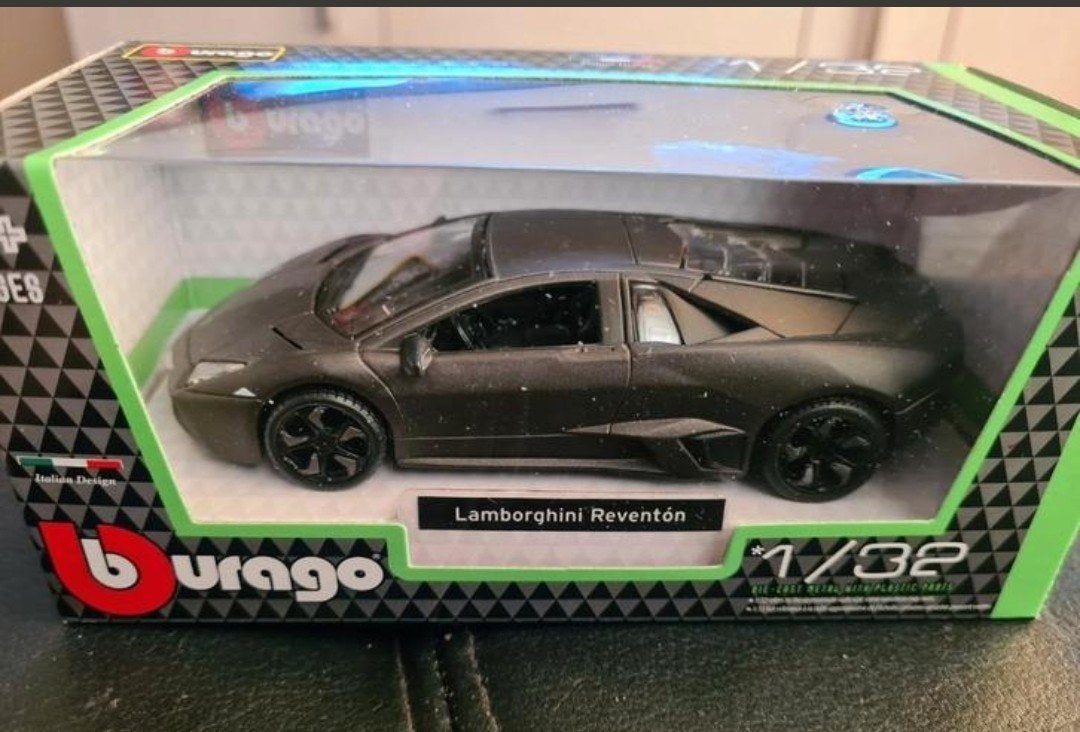Bburago Lamborghini Reventon Mat grijs nieuw in doos 1:32, Hobby en Vrije tijd, Modelauto's | 1:32, Ophalen of Verzenden, Nieuw
