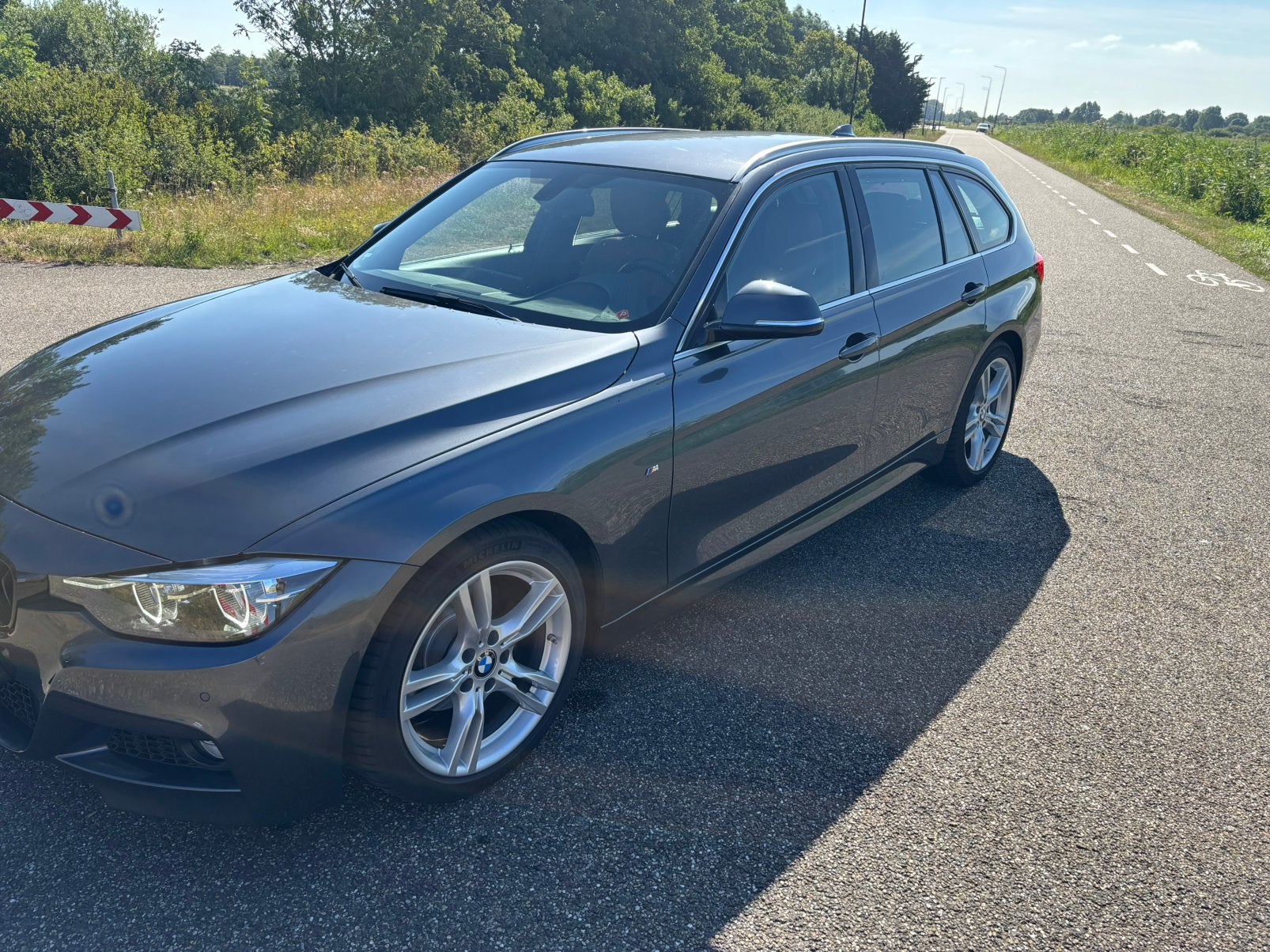 BMW 3-Serie 320i 184pk Aut 2018 Grijs, Auto's, Automaat, 1998 cc, Achterwielaandrijving, 1800 kg