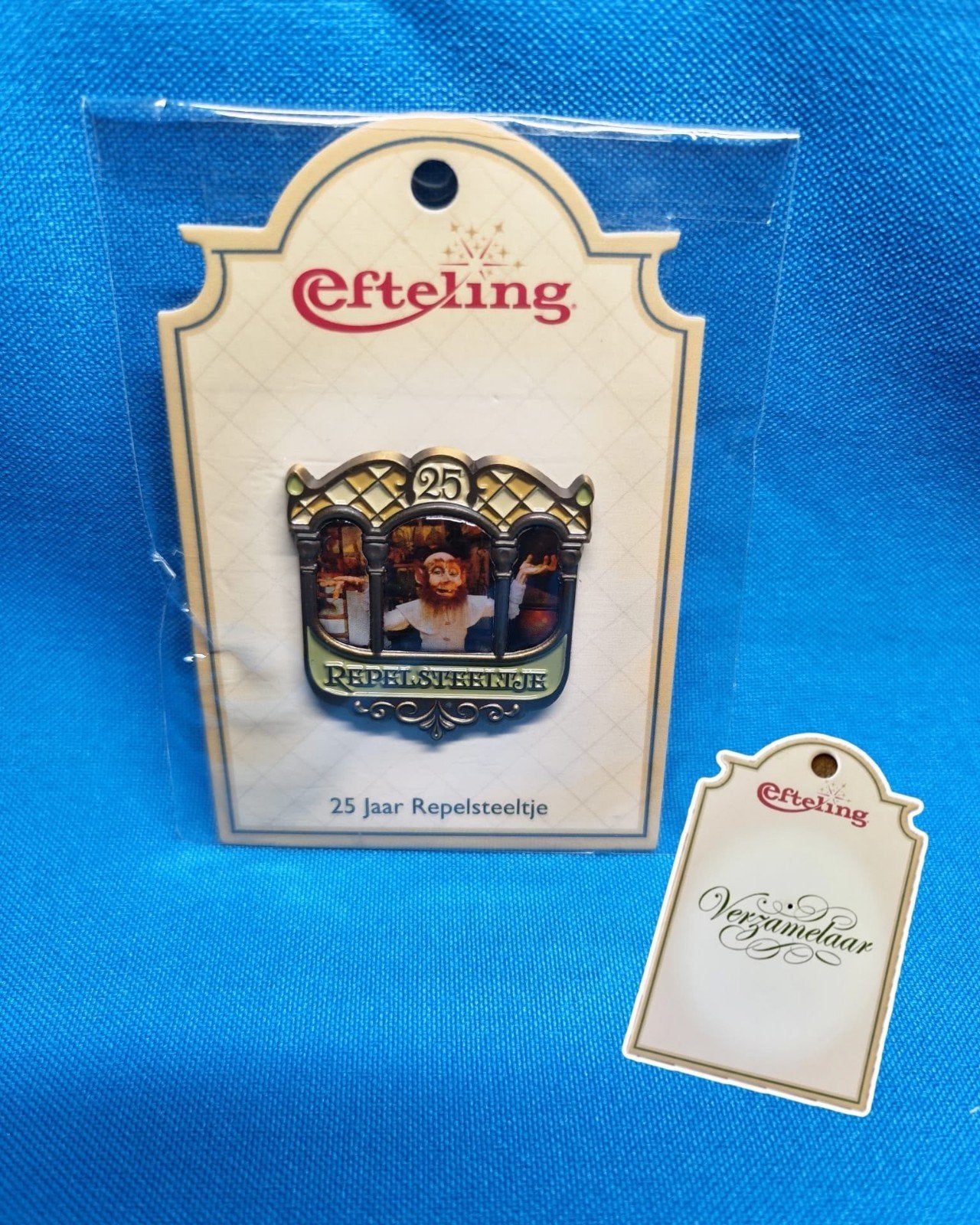 Efteling pin 25 jaar Repelsteeltje nieuw in verpakking, Verzamelen, Ophalen of Verzenden, Nieuw, Button of Speldje