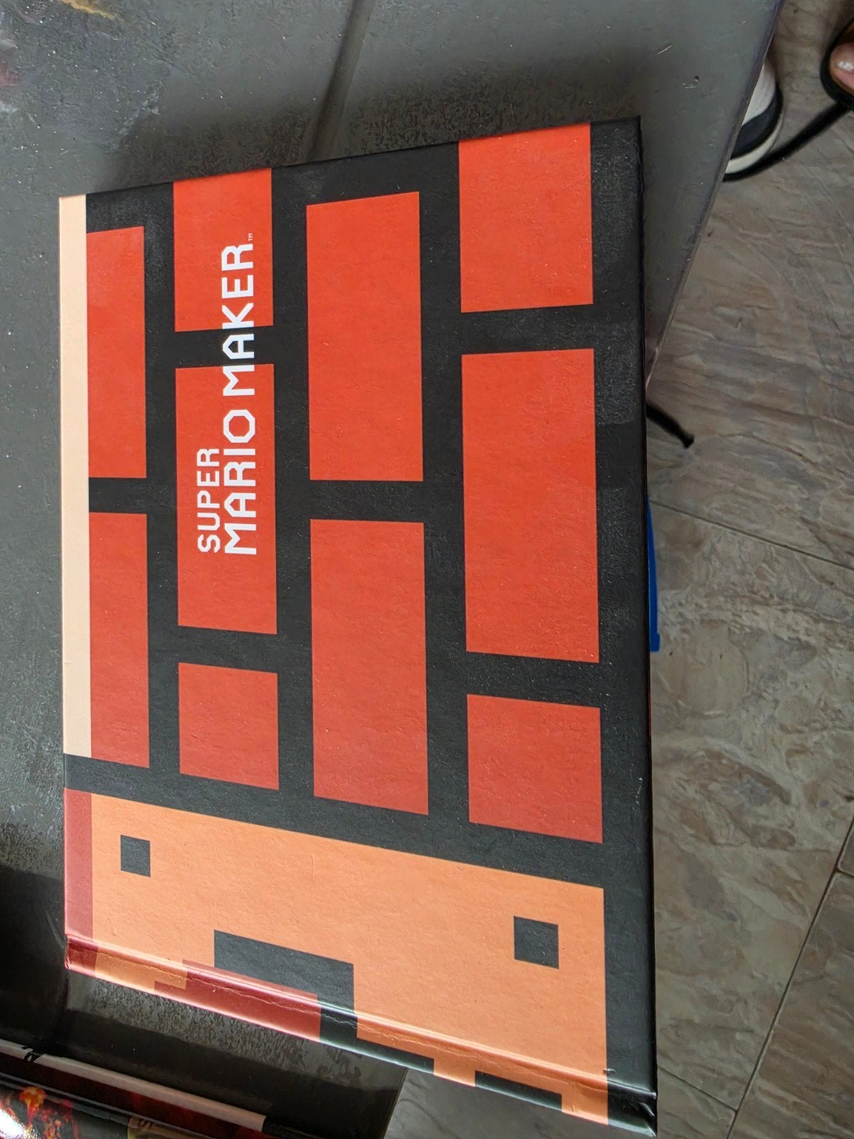 Super Mario Maker Artbook / Guidebook, Ophalen of Verzenden, Zo goed als nieuw, Nintendo