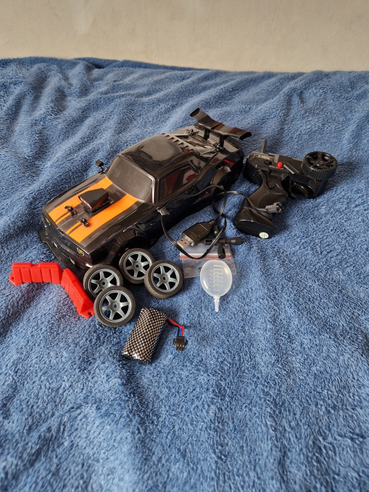 Bestuurbare drift auto ZGAN, Ophalen, Zo goed als nieuw, Zilver, Overige materialen