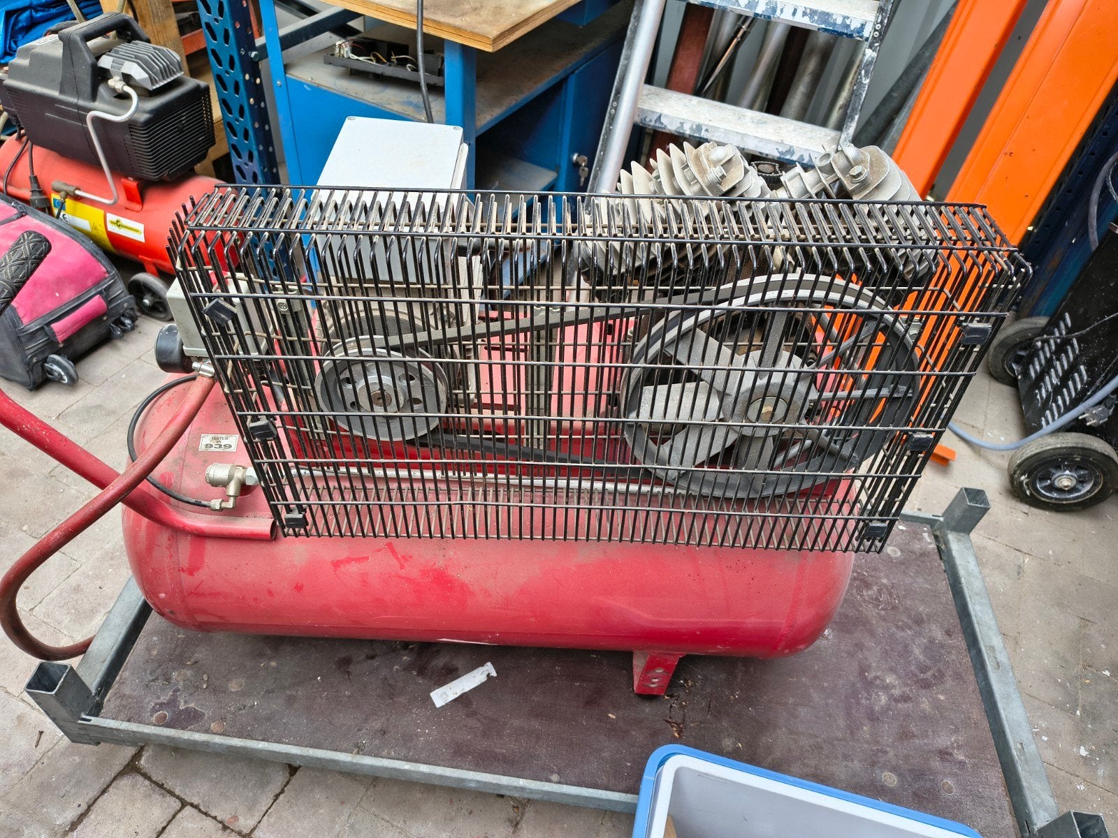 Fini  Compressor - Luchtcom, Doe-het-zelf en Verbouw, Compressors, 100 liter of meer, Ophalen of Verzenden