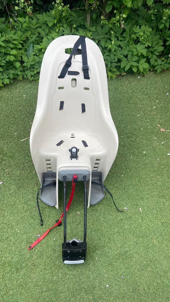 Een kinderzitje, Fietsen en Brommers, Fietsaccessoires | Fietsstoeltjes, 0 t/m 10 kg, Achterzitje, Ophalen of Verzenden, Gebruikt