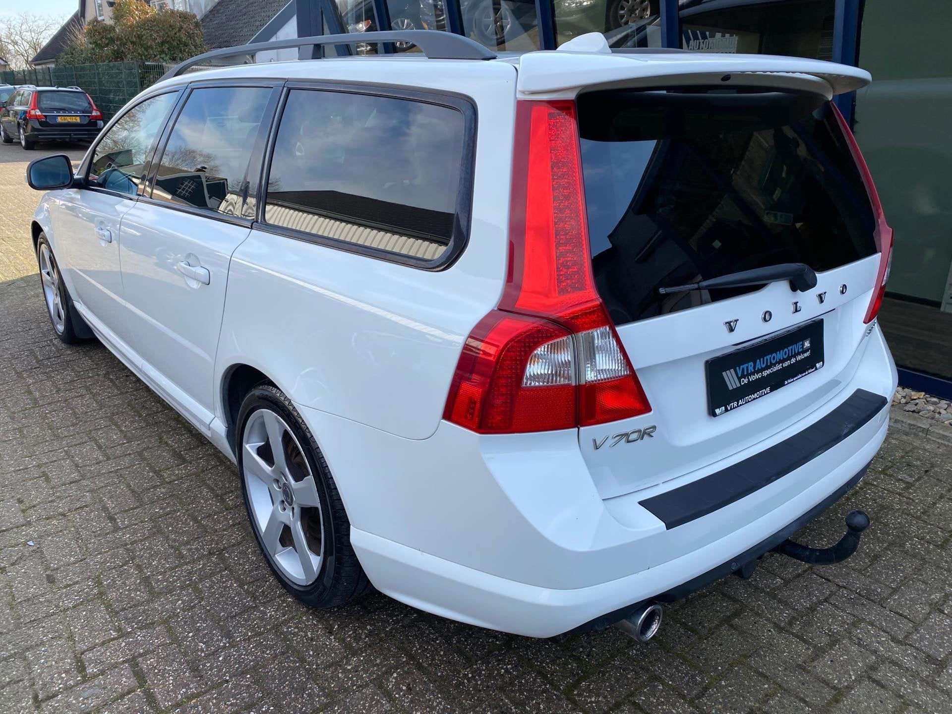 Volvo V70 2.5FT R-Design 230PK LEER / XENON / PDC / ECC, Auto's, Gebruikt, Zwart, Stoelverwarming, Handgeschakeld