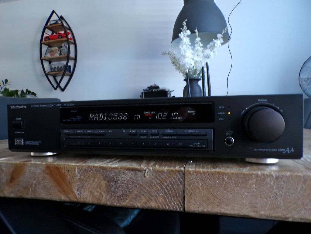 Mooie Technics Class AA tuner type ST-GT630 met DB meter, Audio, Tv en Foto, Ophalen of Verzenden, Zo goed als nieuw