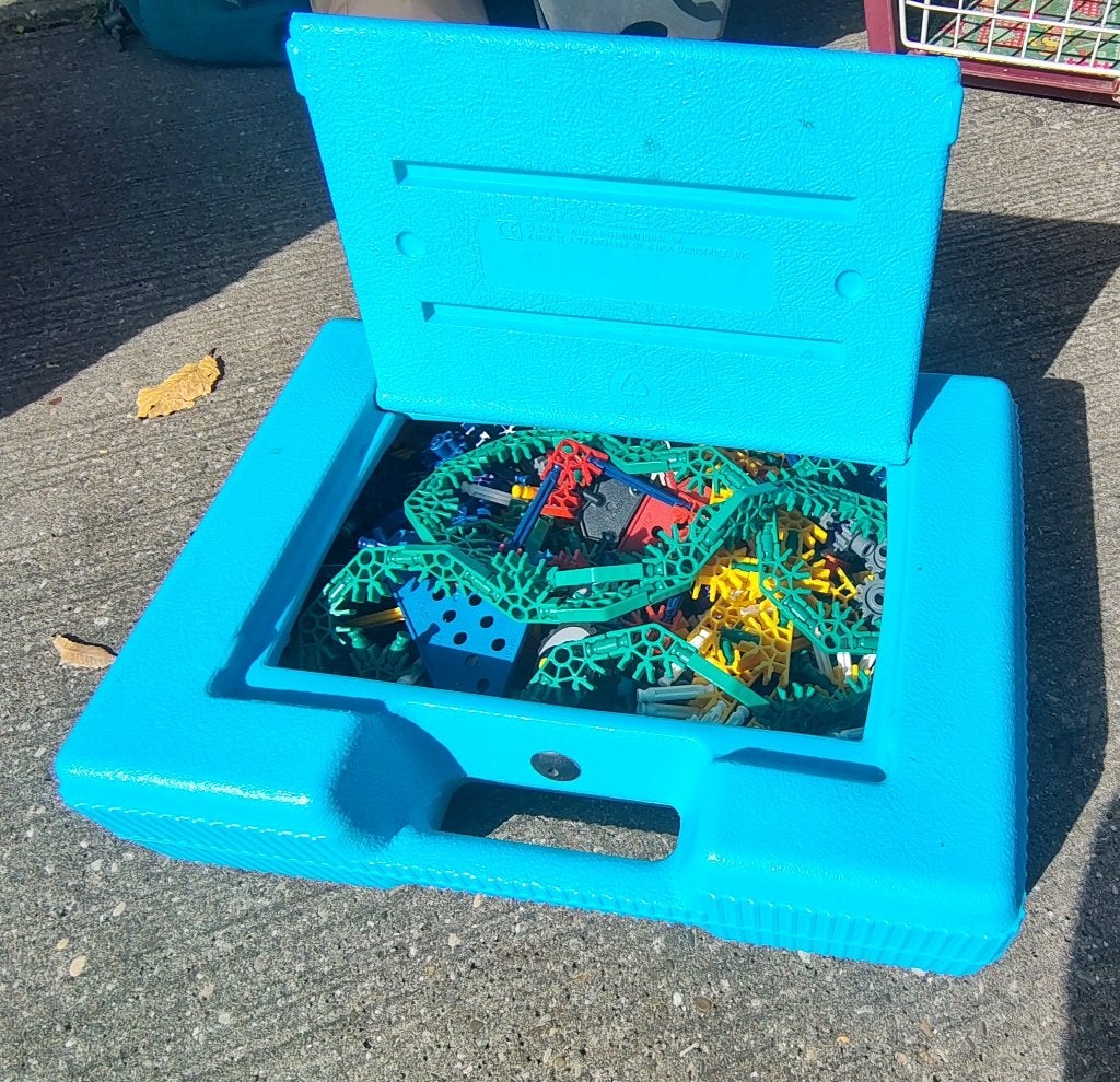 koffertje met K'nex speelgoed, Straat 1, plaats, Gebruikt, Info@knex.nl, Ophalen of Verzenden