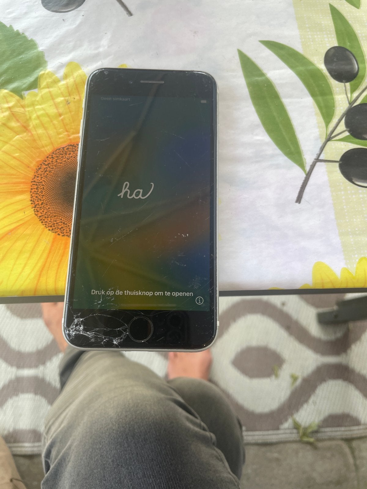 iPhone SE (2020) 64 GB Wit - Gebruikt met schermschade, Telecommunicatie, Mobiele telefoons | Apple iPhone, Gebruikt, Verzenden
