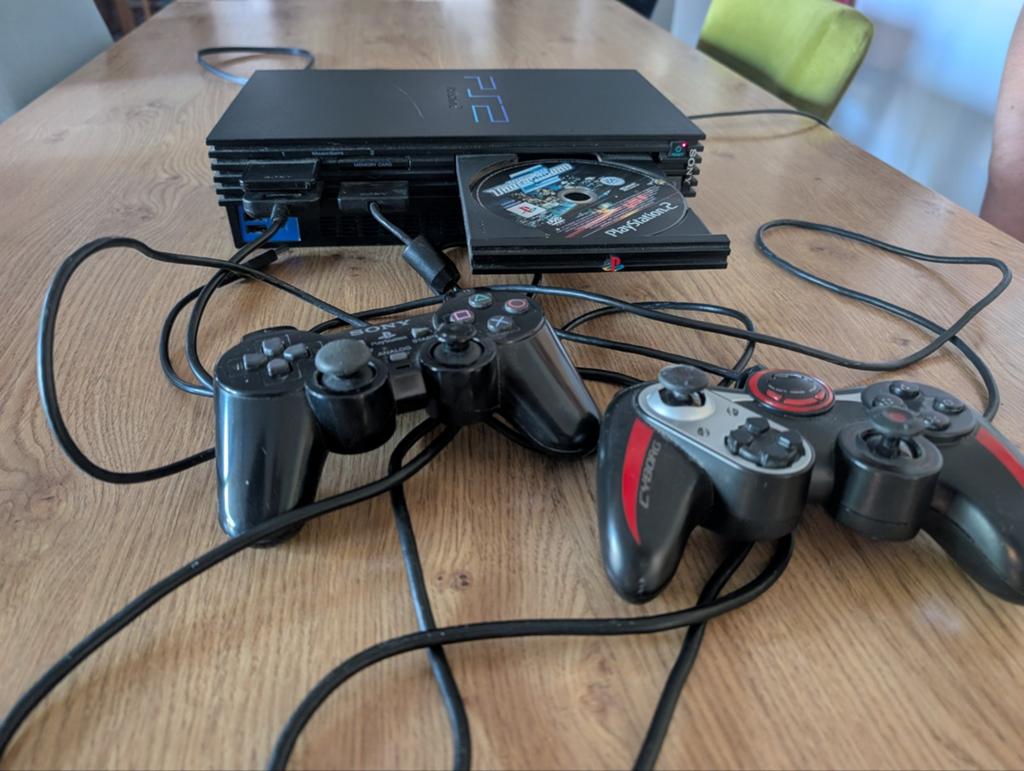 Sony PlayStation 2 (PS2) met 2 controllers en game, Spelcomputers en Games, Spelcomputers | Sony PlayStation 2, Ophalen