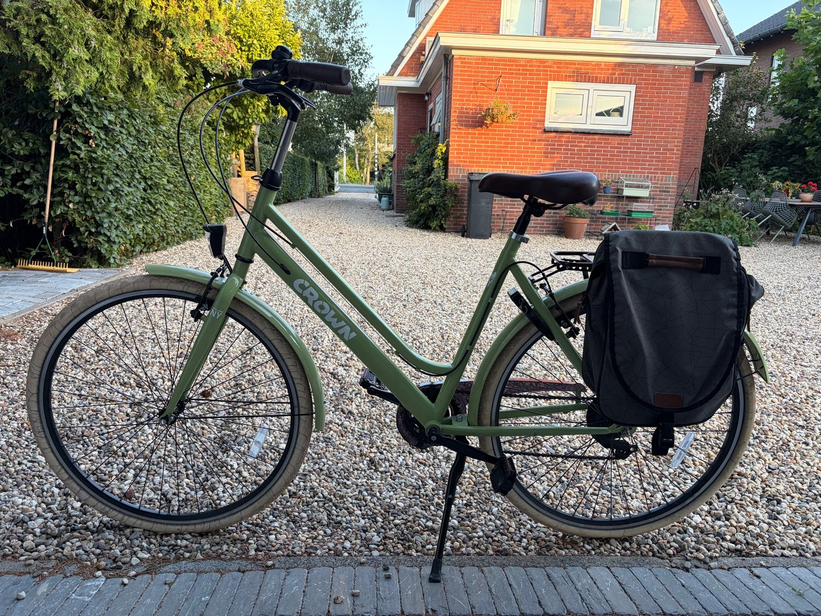Crown Damesfiets met 7 versnellingen en lage instap, Fietsen en Brommers, Fietsen | Dames | Damesfietsen, Velgrem, Zo goed als nieuw