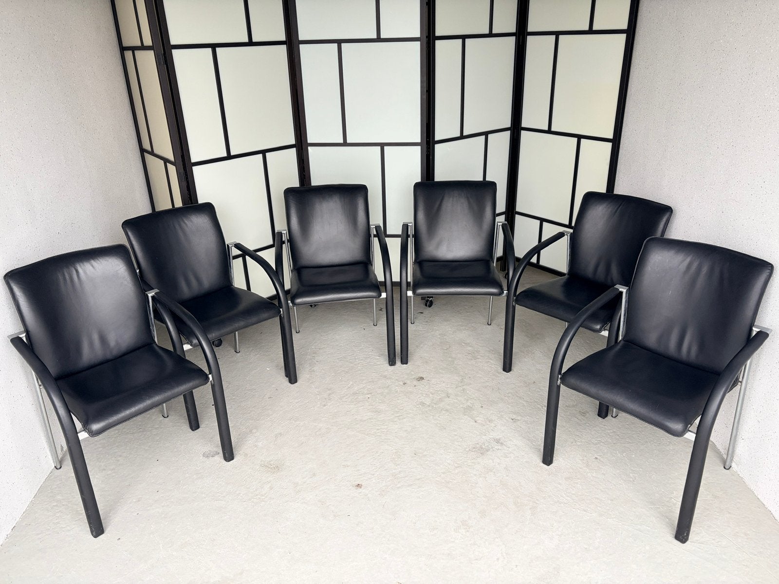 6 Leolux Cimaronne eetkamerstoelen, Ophalen, Zo goed als nieuw, Zwart