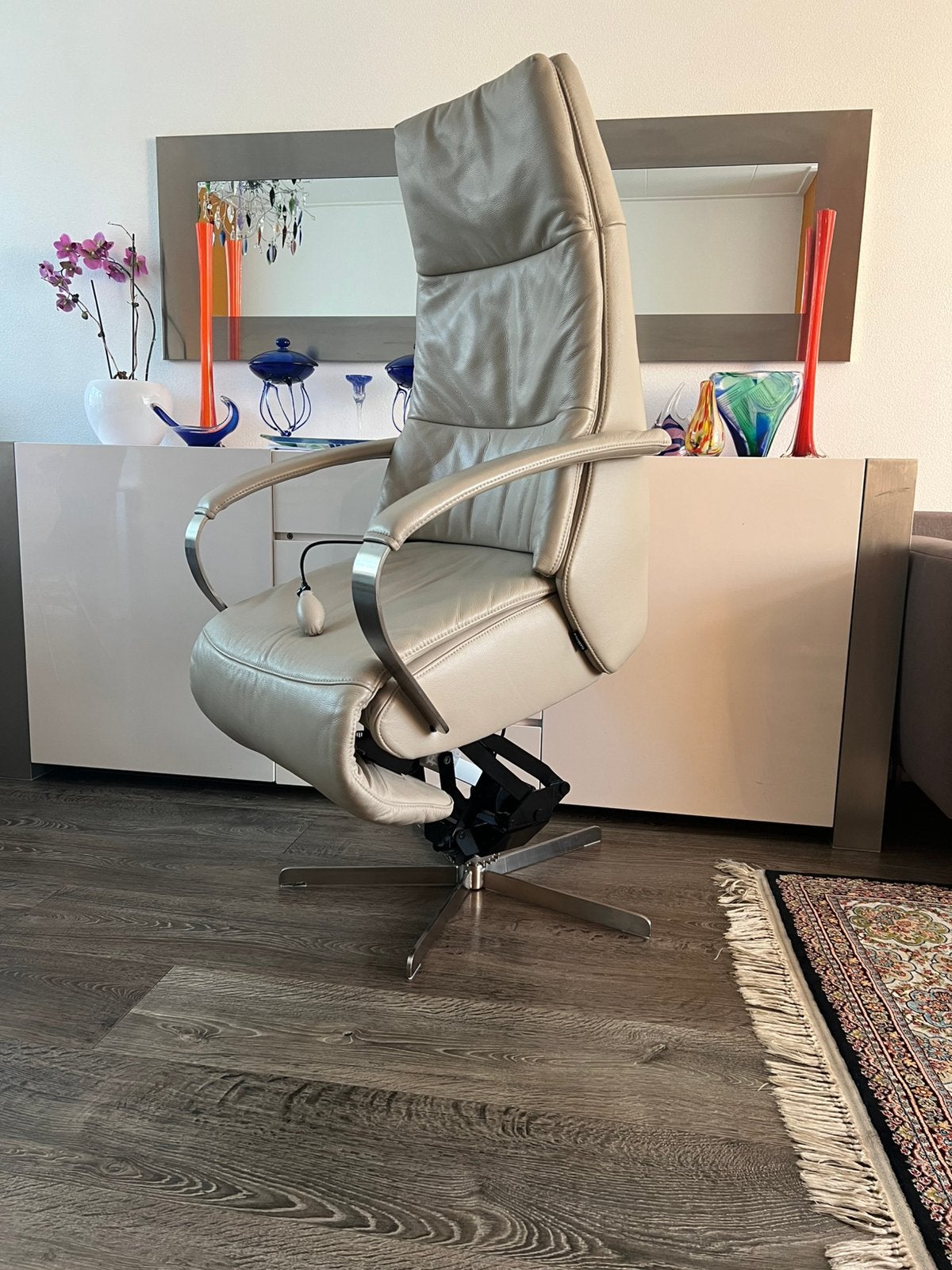 Prominent sta op stoel/sta op fauteuil op accu/relaxfauteuil, Ophalen of Verzenden, Zo goed als nieuw, Leer, Sta op stoel/sta op fauteuil/relaxstoel/relax fauteuil/opsta