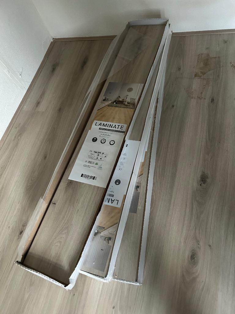 45 M2 Laminaat, plint en met 12 mm ondervloer., Ophalen, 50 tot 150 cm, Zo goed als nieuw, 10 m² of meer