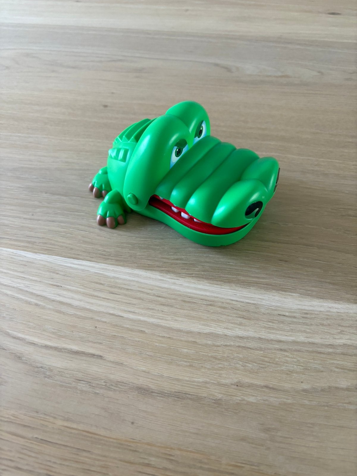 Krokodil met kiespijn spel, Ophalen, Zo goed als nieuw