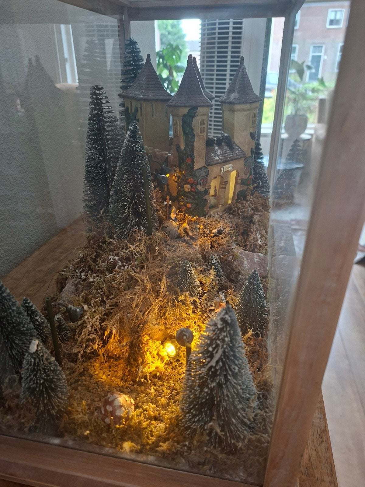 Uniek Efteling Doornroosje diorama met verlichting, Ophalen, Zo goed als nieuw