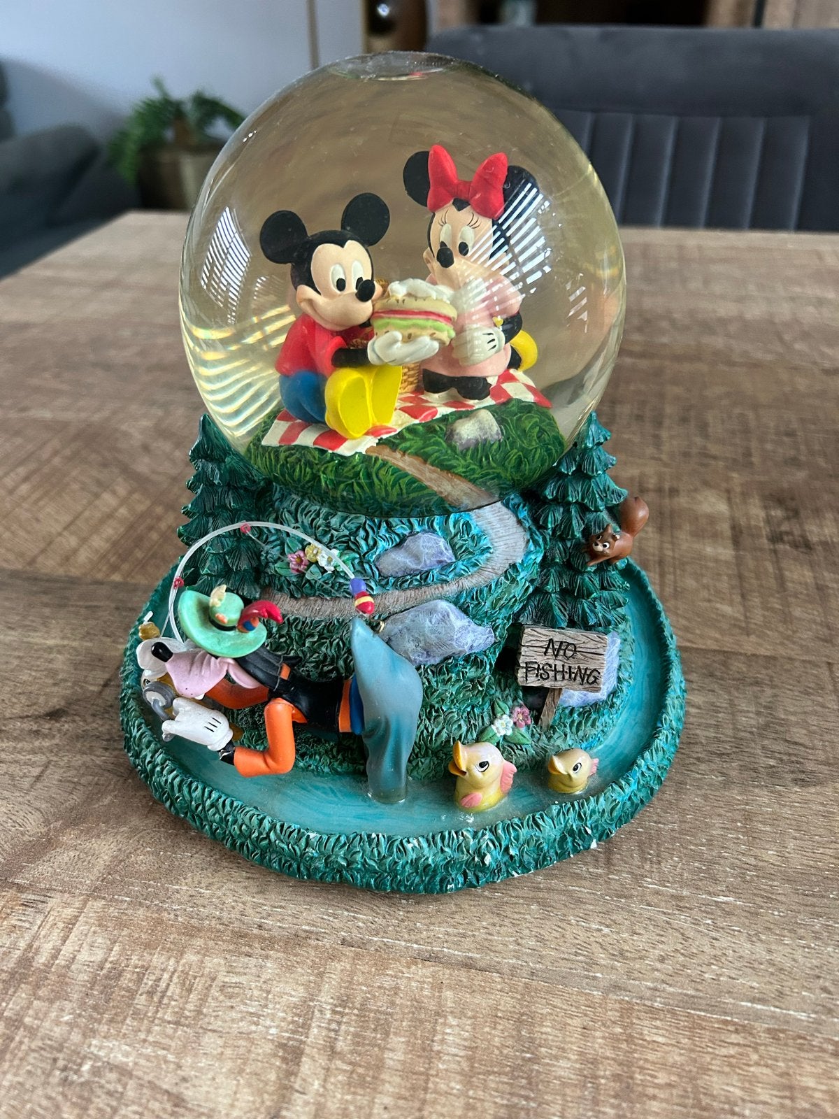 Disney Sneeuwbol met Mickey, Minnie, Donald, Goofy en Pluto, Ophalen, Mickey Mouse, Zo goed als nieuw, Beeldje of Figuurtje